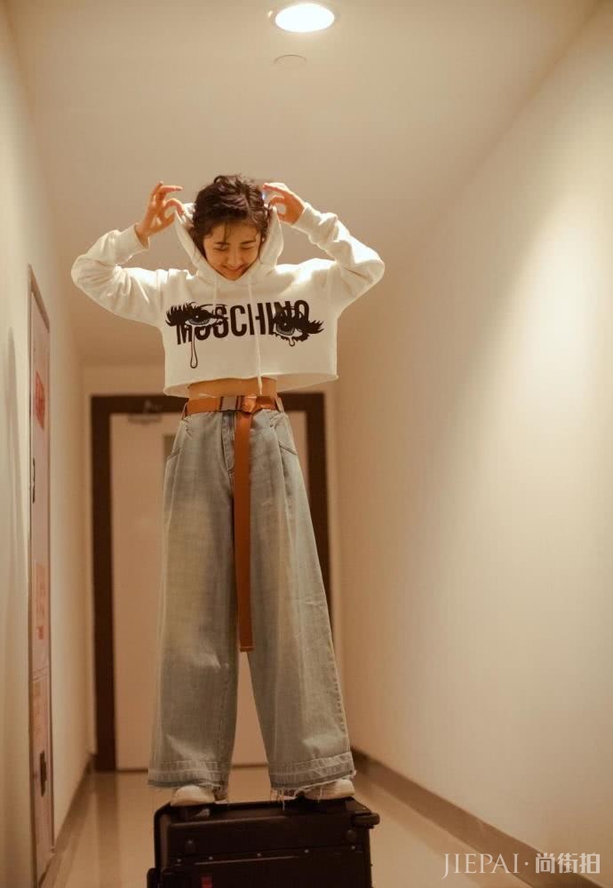 ���ӷ㴩ţ�п�����ߺ�̺����Ů��ʮ�㣡